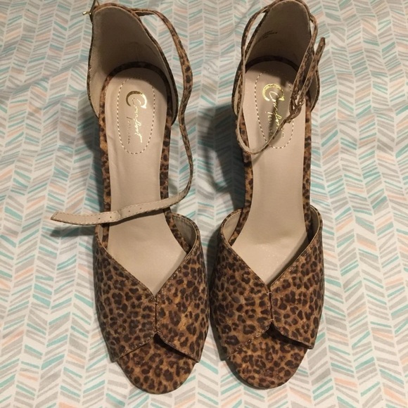 Leopard print Ankle Strap 3” Heel Sz 9 - Picture 1 of 5